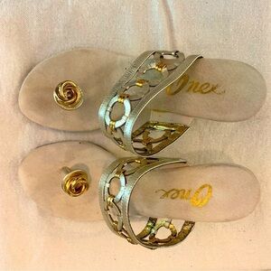 Onex Italian gold leather sandals, size 6